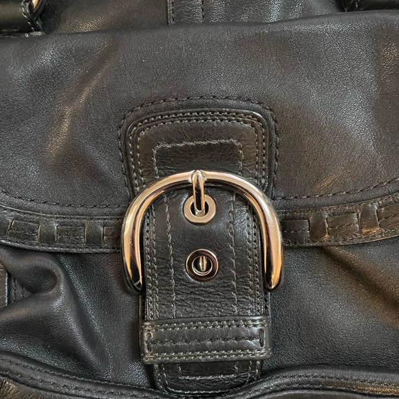 Coach leather purse. Buckle front flap. - Picture 4 of 9